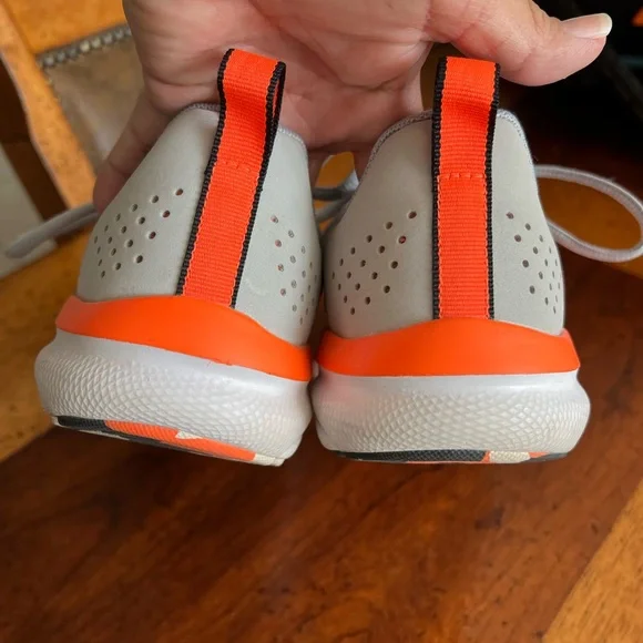 Under Armour Youth boys Assert Athletic Shoes - Picture 4 of 6